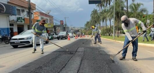 Prefeitura realiza manutenção preventiva do asfalto na Avenida Brasil